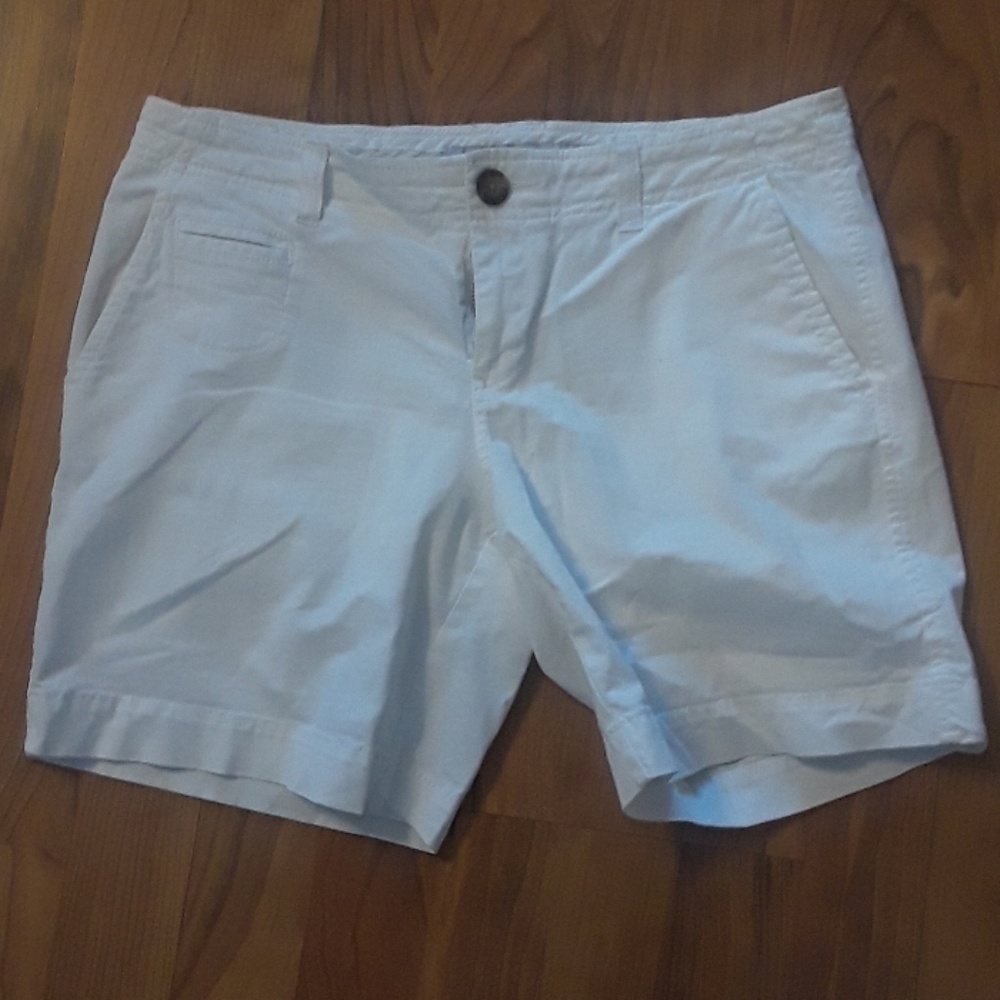 Old Navy low rise white shorts